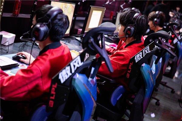 联盟职业赛指定用椅 傲风G7凭啥这么火CQ9电子登录注册明星直播同款 英雄(图5)